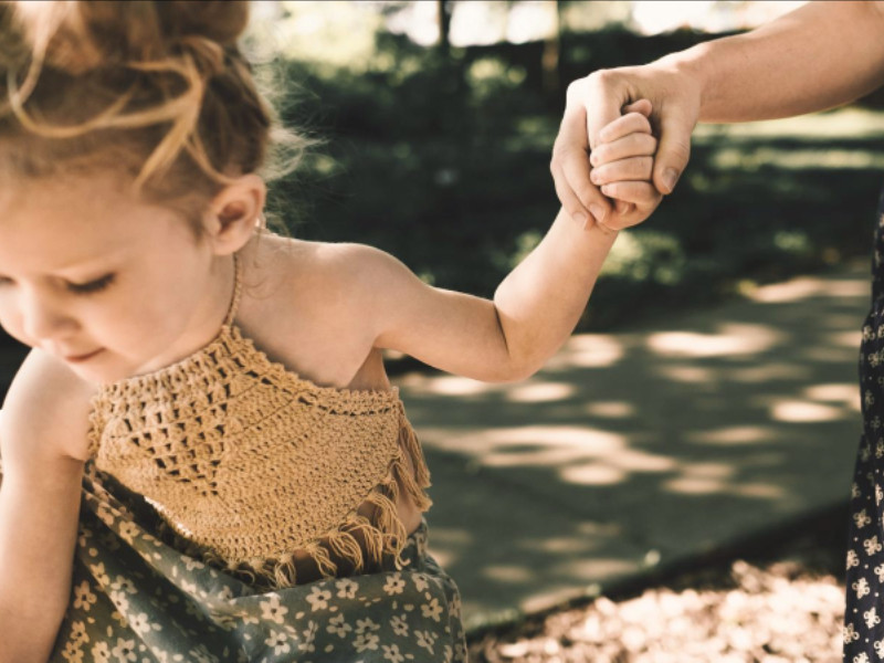 Piccoli bambini crescono